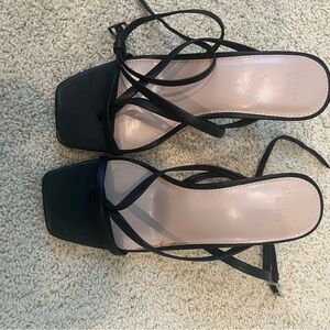 Abercrombie & Fitch Strappy Black Heel